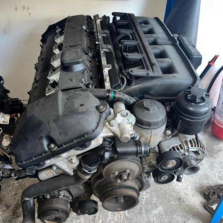 2 SERİSİ ÇIKMA PARÇA M54B30 KOMPLE MOTOR 330 BENZİNLİ 530 BENZİNLİ KOMPLE MOTOR E60 E46 E39 MOTOR